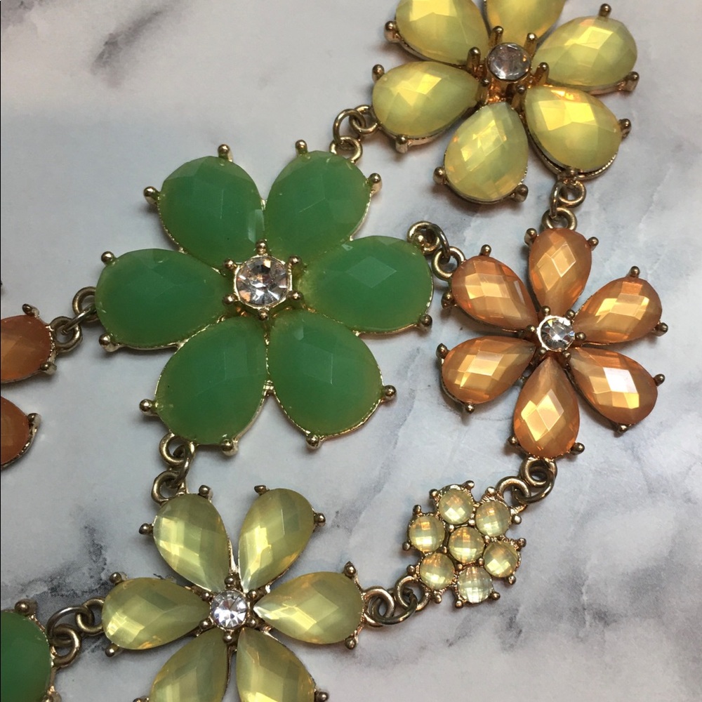 Orange, green, yellow and pearl flowered necklace; pearl earring flower set. - Picture 3 of 4